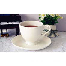 Haonai hochwertige Bone China Kaffeetasse und Untertasse